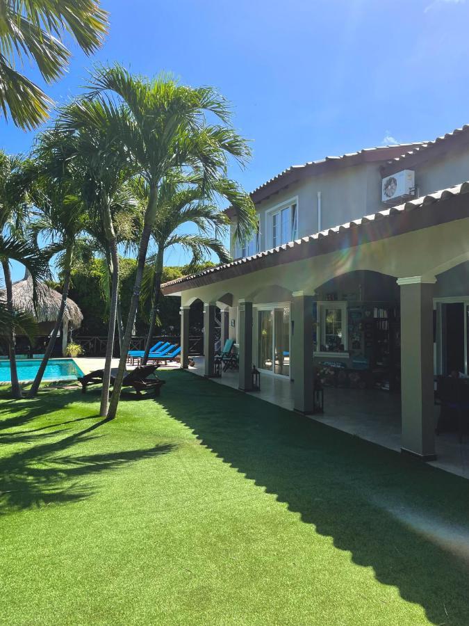 Hibiscus Beach House Jan Thiel Bagian luar foto