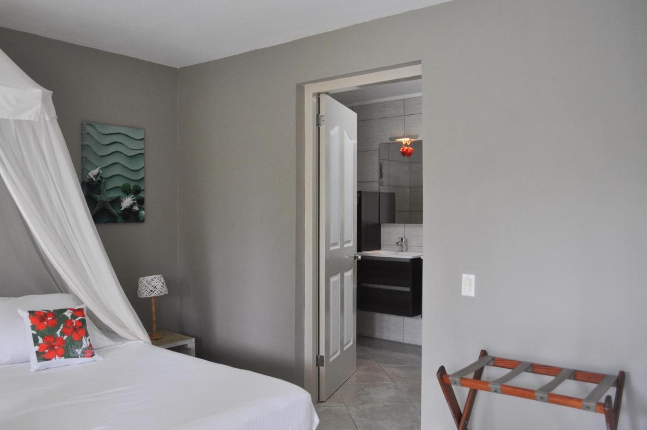 Hibiscus Beach House Jan Thiel Bagian luar foto