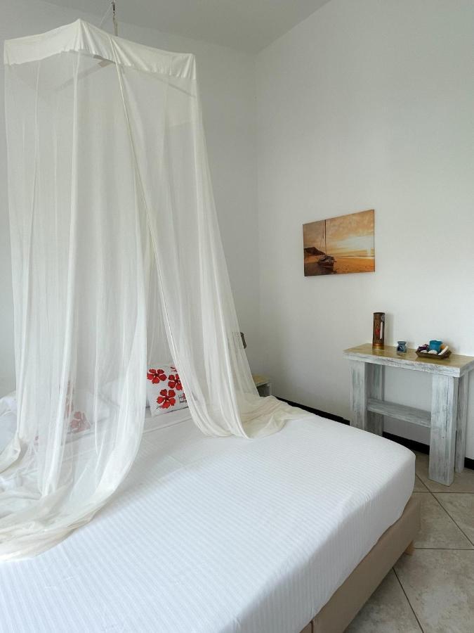 Hibiscus Beach House Jan Thiel Bagian luar foto