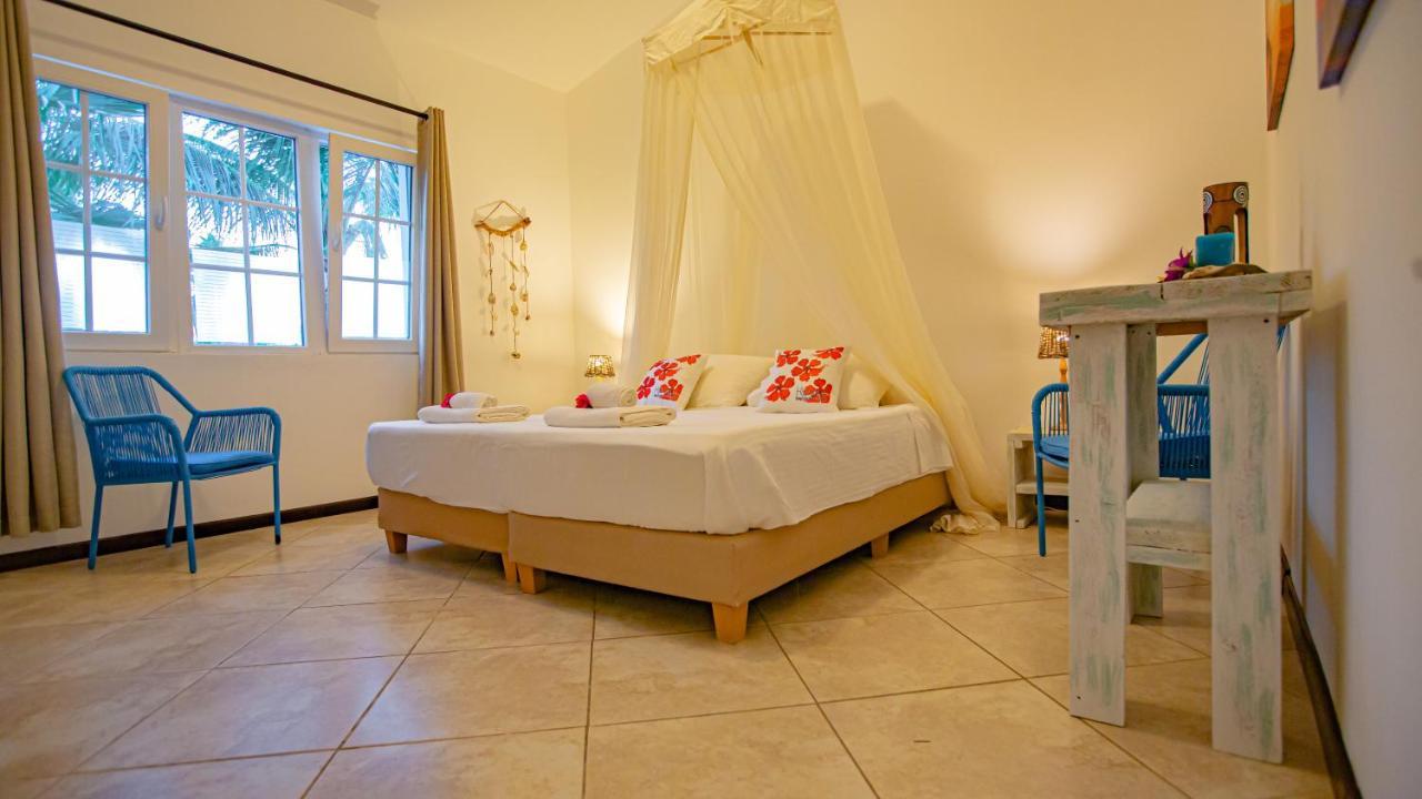 Hibiscus Beach House Jan Thiel Bagian luar foto