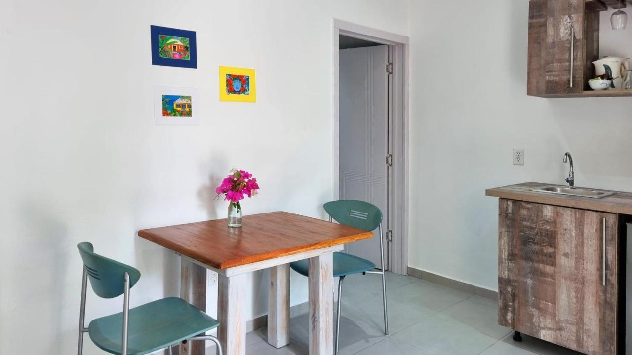 Hibiscus Beach House Jan Thiel Bagian luar foto